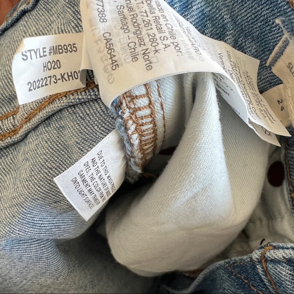 Madewell Slim Demi-Boot Jeans in Denis Wash - Picture 8 of 12